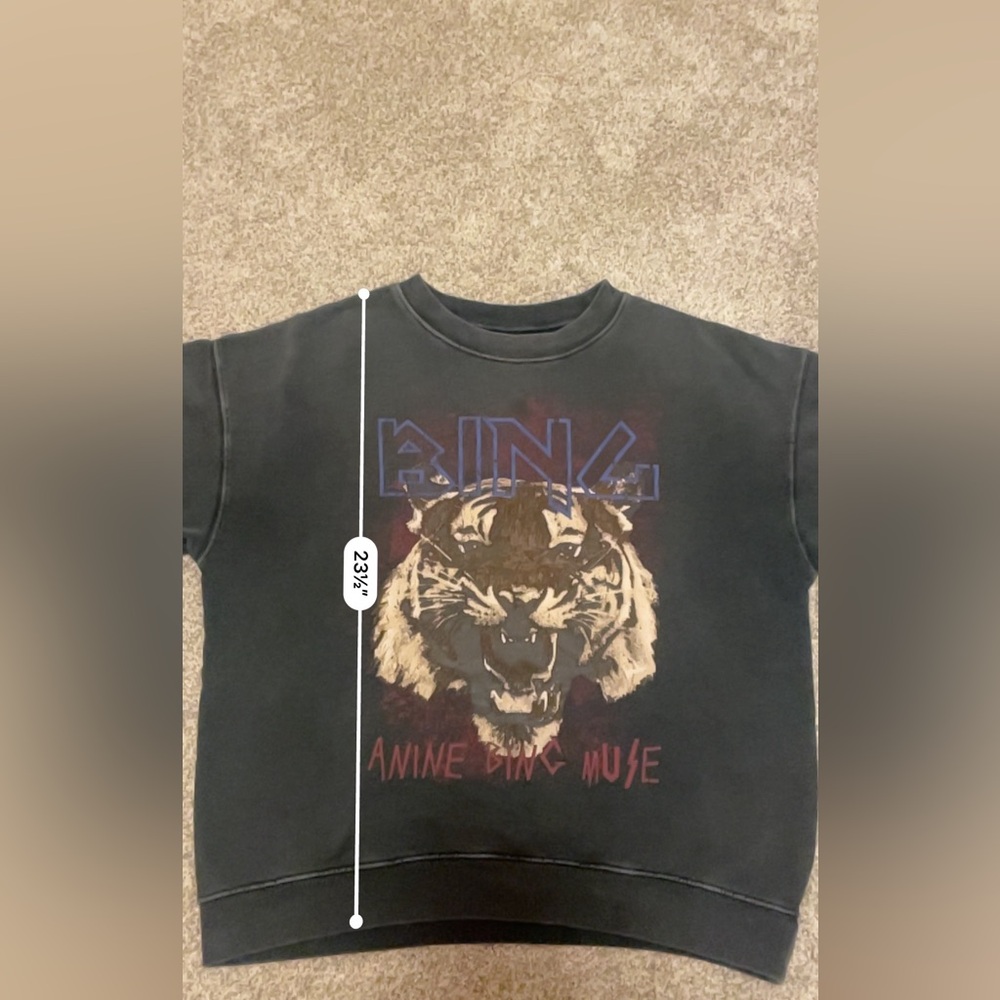 Vintage-Style Black Graphic Tiger Sweatshirt - Picture 10 of 10